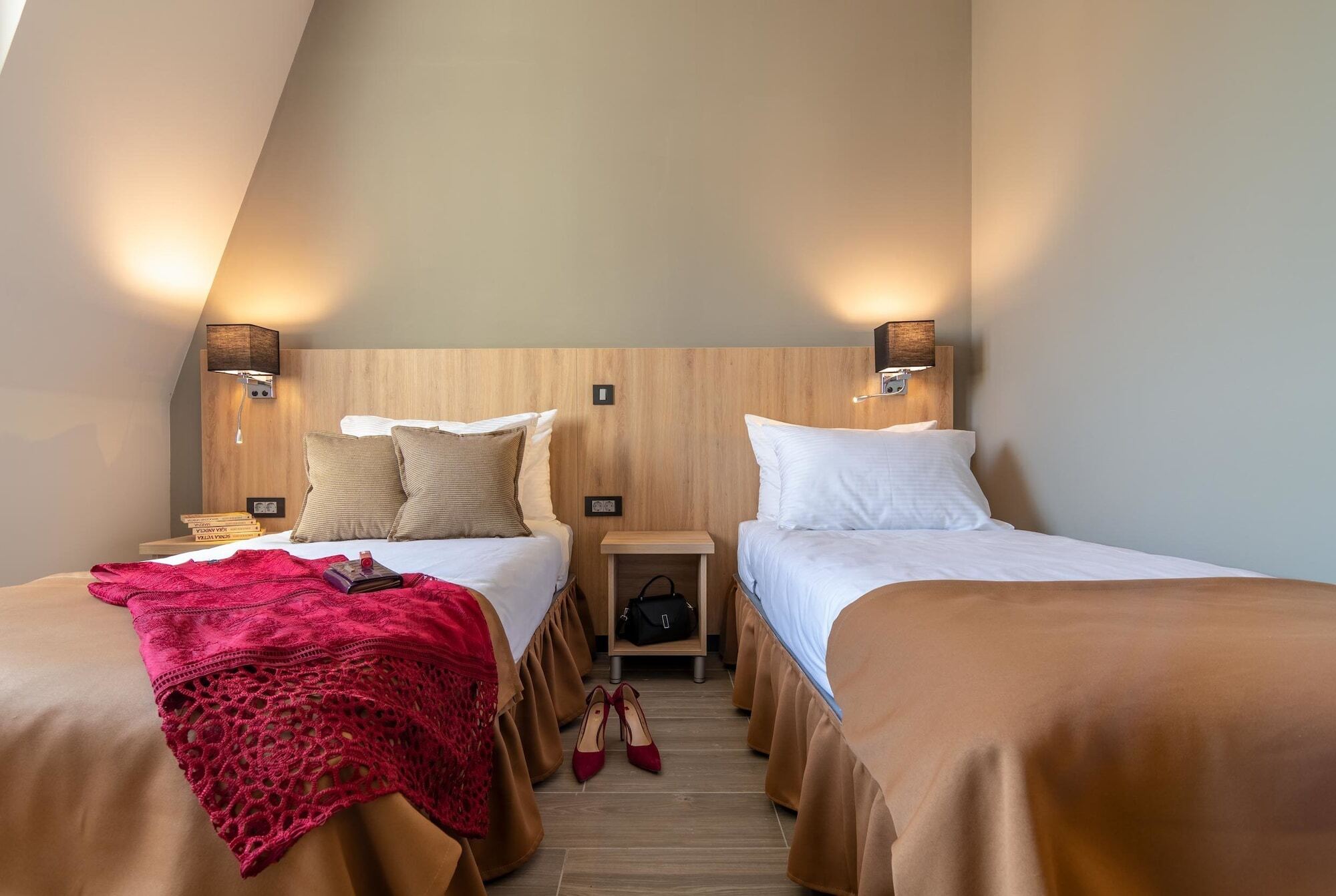 Hotel Resurs Подгорица Экстерьер фото